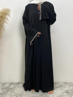 Abaya Nida Chaîne Cristal Pour Femme – présentation du modèle, vue 8