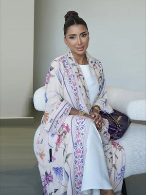 Abaya Cardigan Ouverte Fleurs Pour Femme – présentation du modèle, vue 5