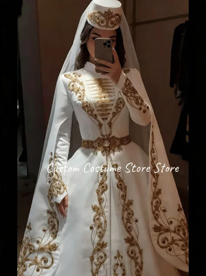 Caftan Mariage Algérien Blanc Brodé Or – vue 2