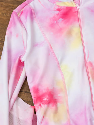 Détail du maillot burkini rose à manches longues et fermeture zippée