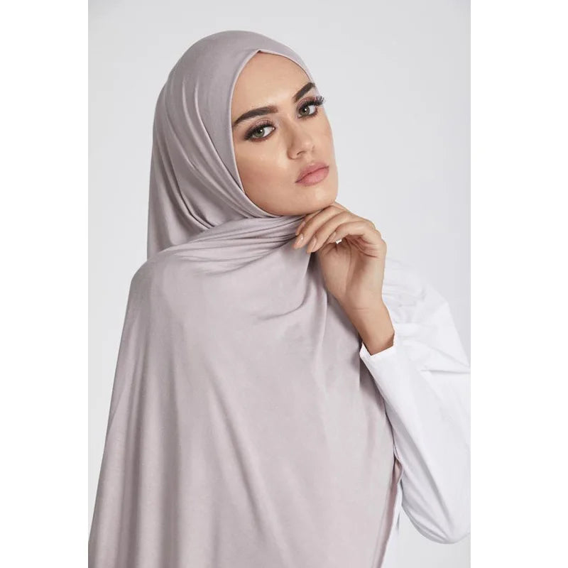 Hijab Jersey Modal Coton Pour Femme – tissu, coupe et finitions – Maison Layina