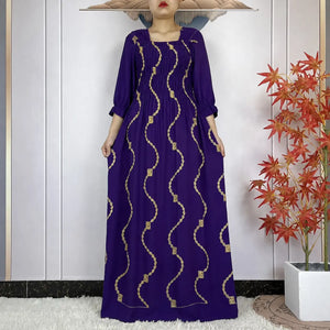 Abaya africaine violette en coton brodée – vue de face