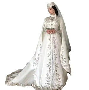 Robe Mariage Circassienne Satinée Brodée – vue produit 2 – Maison Layina