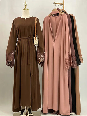 Abaya dentelle luxe kebaya marron et rose