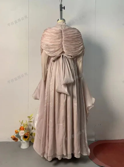 Robe Plissée Fête Islamique – présentation du modèle, vue 6
