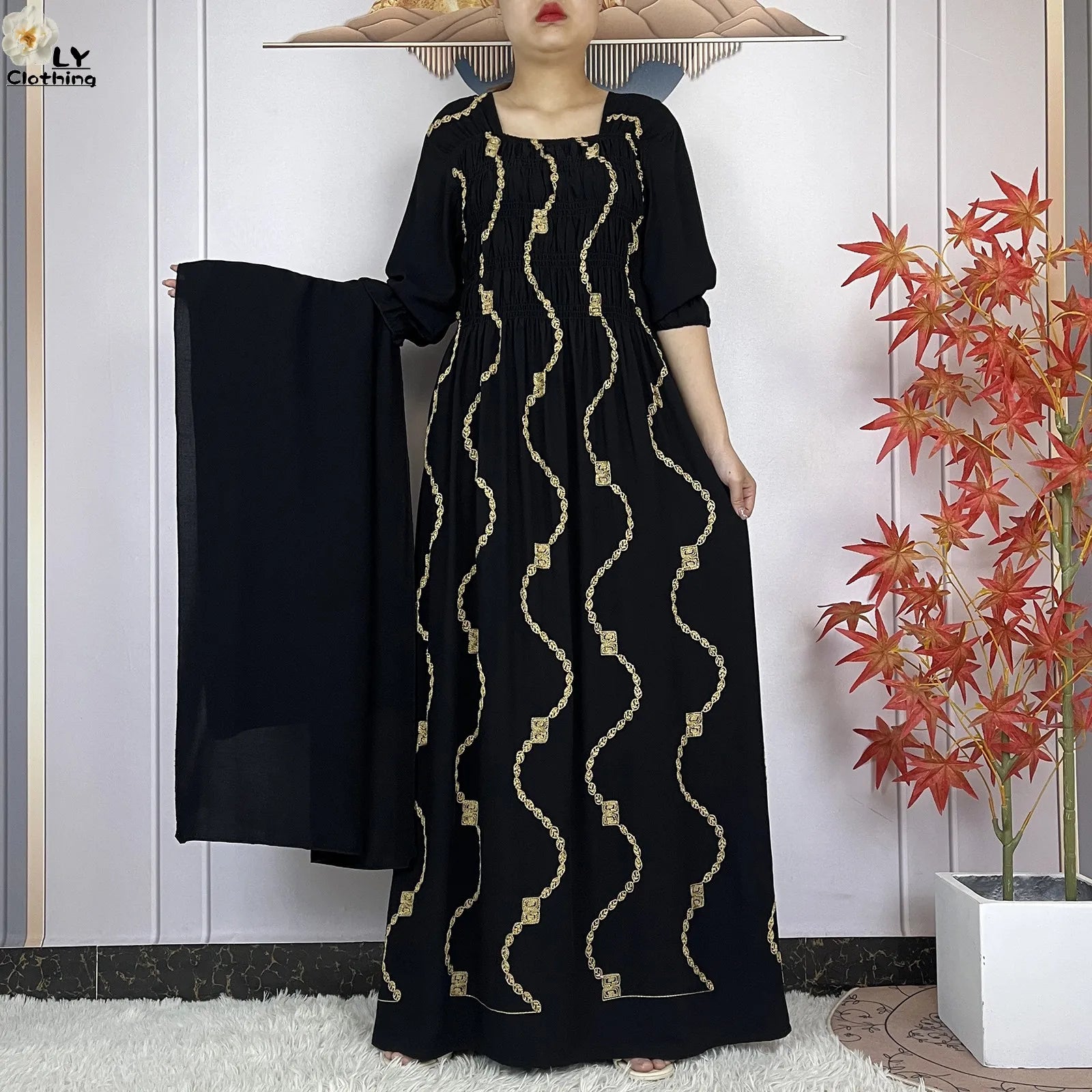 Abaya Africaine Coton Brodée – présentation du modèle, vue 13