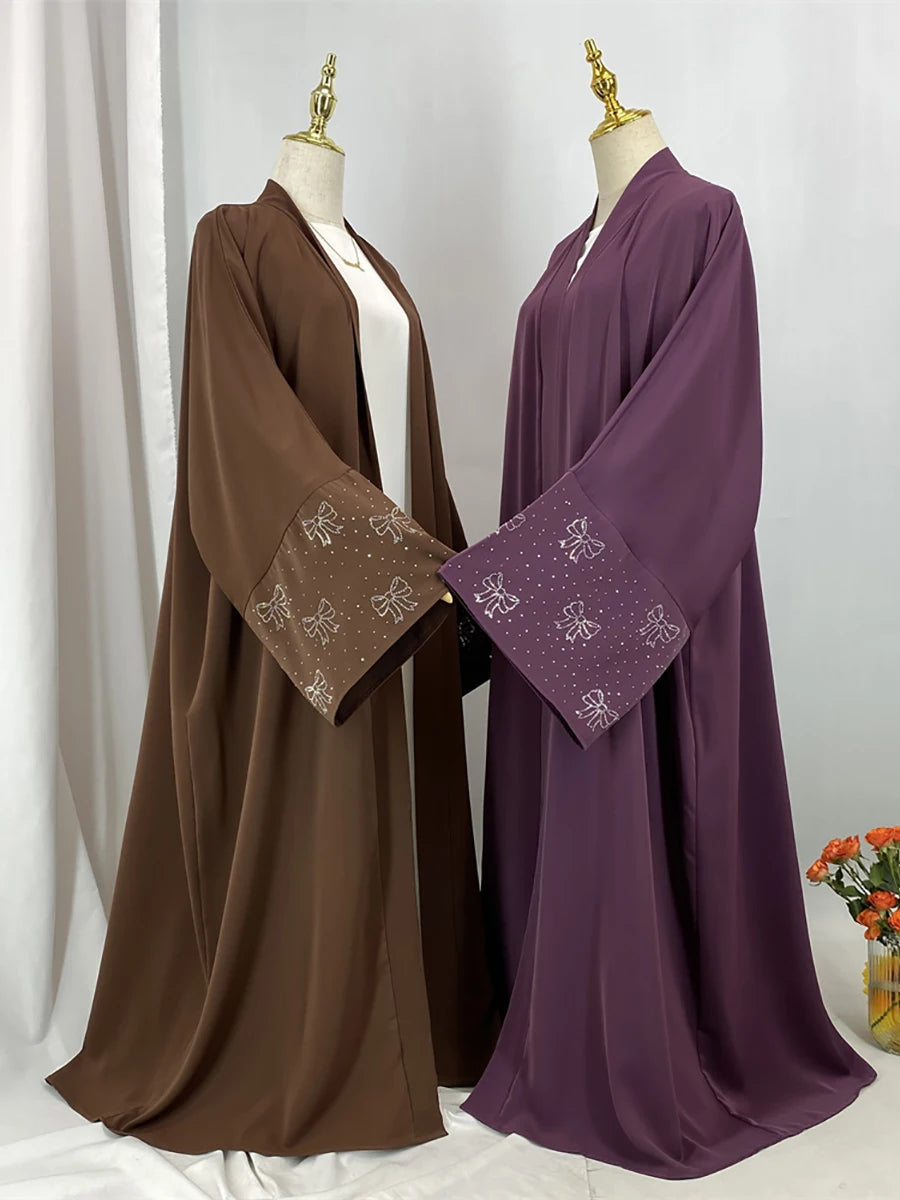 Kimono Papillon Kebaya Pour Femme – présentation du modèle, vue 4
