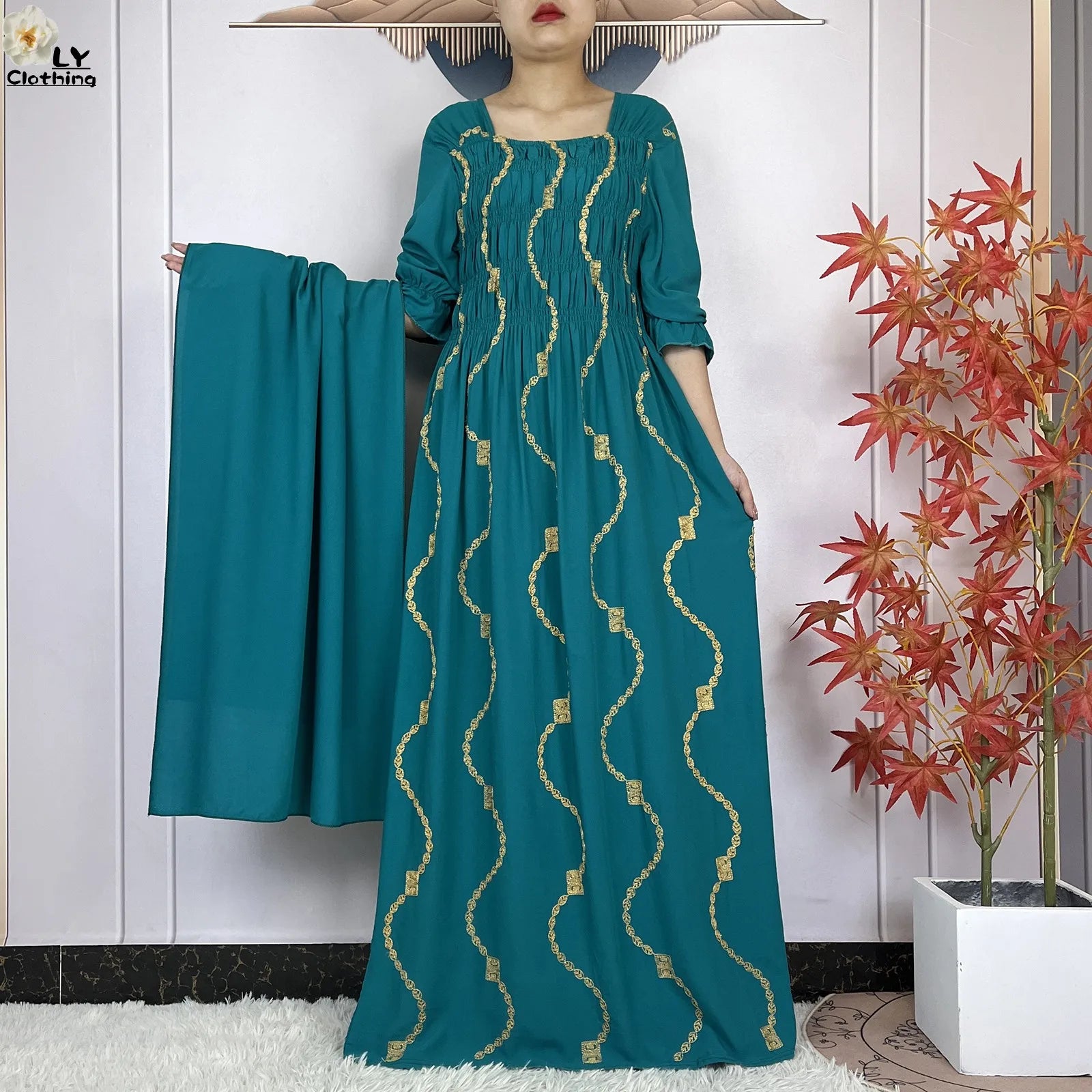 Abaya Africaine Coton Brodée – présentation du modèle, vue 15