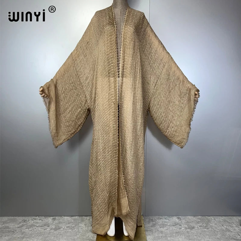 Kimono Caftan Motifs Géométriques – présentation du modèle, vue 6