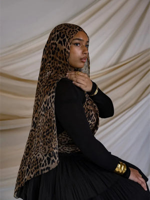 Hijab Léopard Bohème – détail du tissu et des finitions