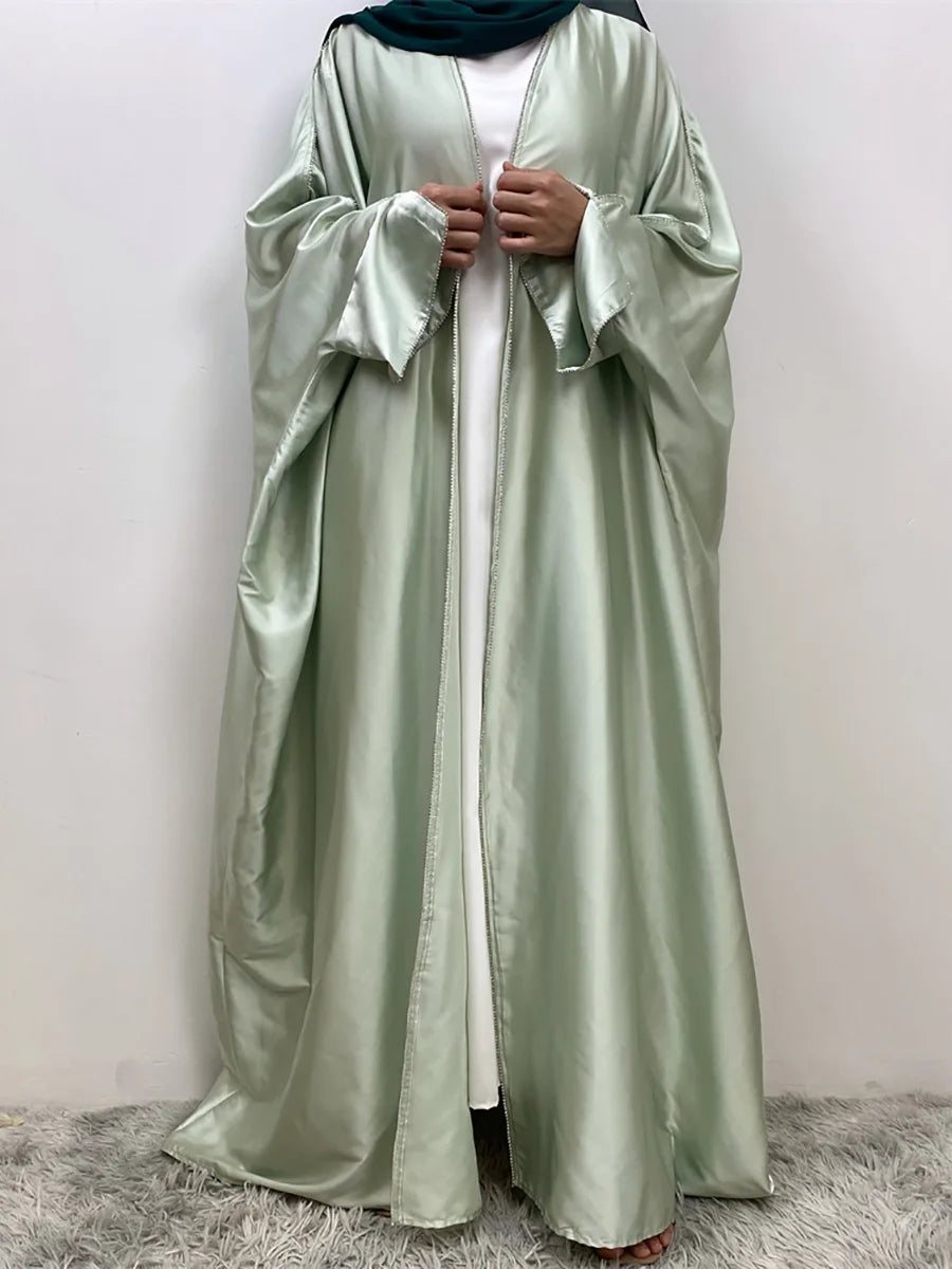 Abaya Kimono Diamants Pour Femme – présentation du modèle, vue 6