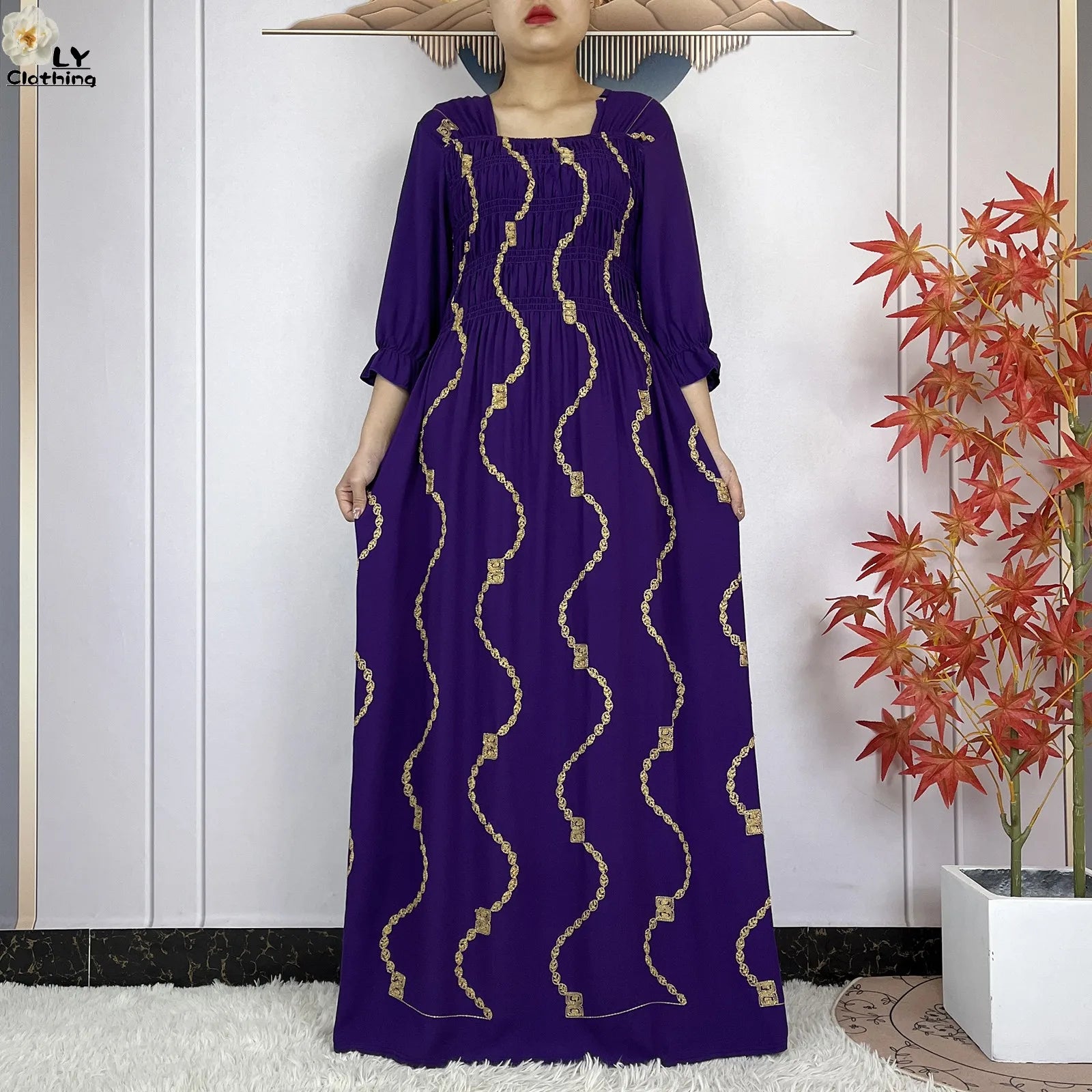 Abaya Africaine Coton Brodée – détail du tissu et des finitions