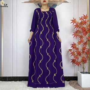 Abaya Africaine Coton Brodée – détail du tissu et des finitions