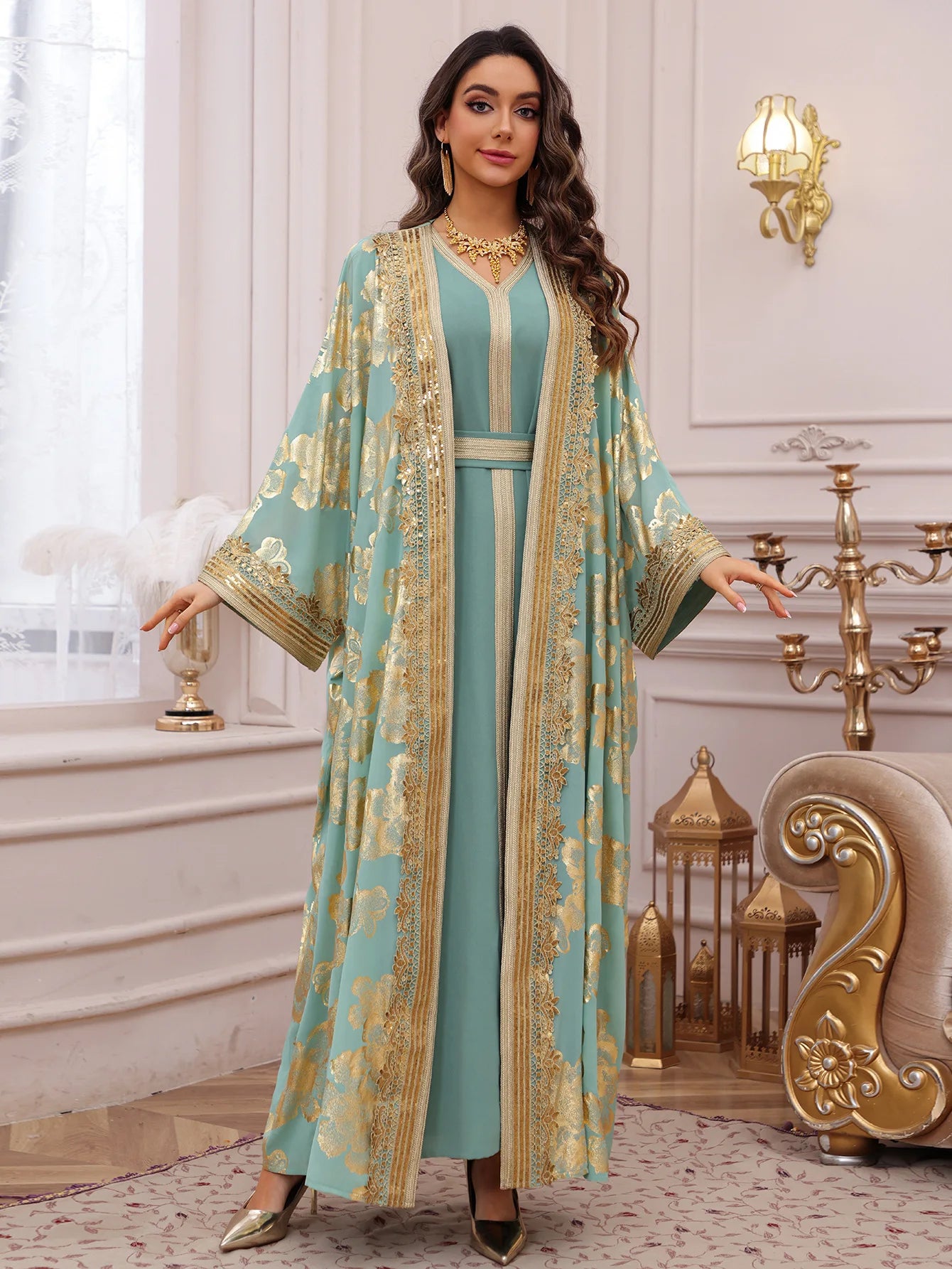 Abaya Brodée Verte Pour Femme – détail de la coupe