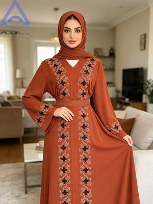 Abaya Florale Fermée Luxe Dubaï – présentation du modèle, vue 6