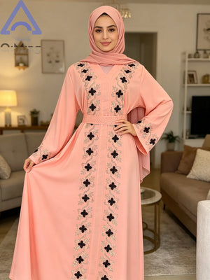 Abaya Florale Fermée Luxe Dubaï – détail du tissu et des finitions