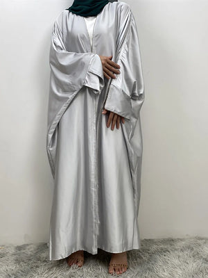Abaya Kimono Diamants Pour Femme – détail du tissu et des finitions