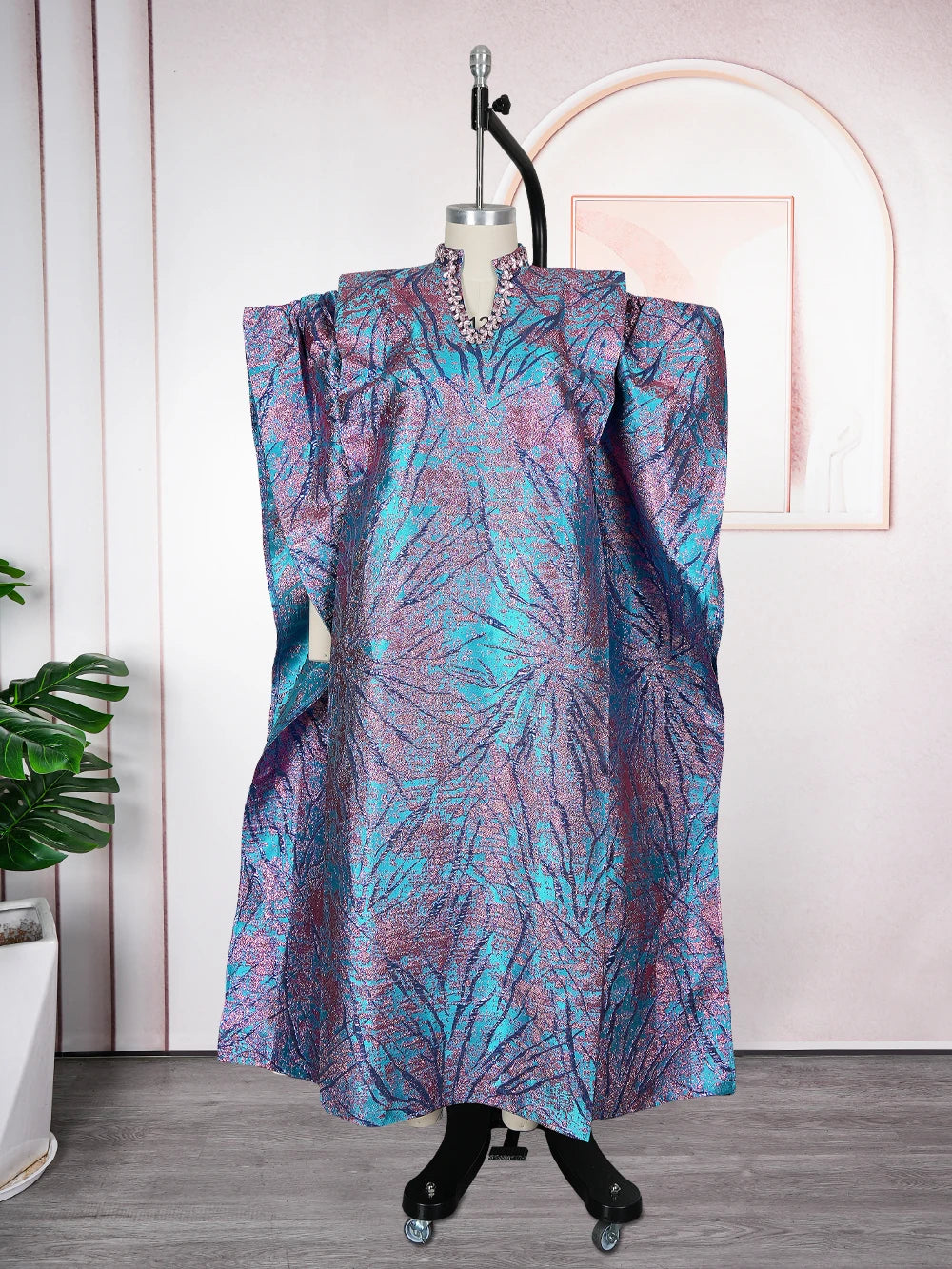 Abaya brocart boubou djellaba pour femme – détail de la coupe – Maison Layina