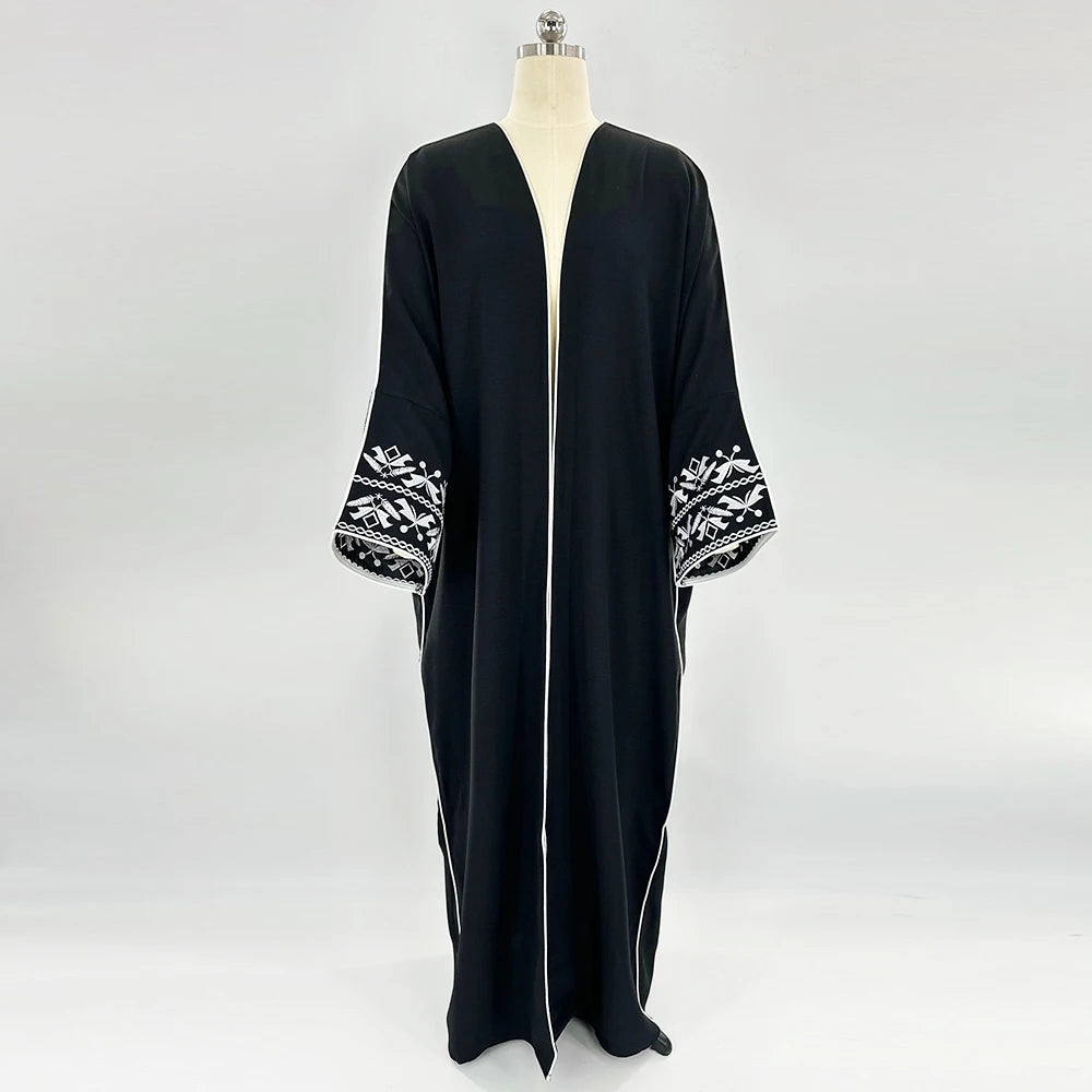 Abaya Brodée Noire ou Hijab Assorti – vue produit 7