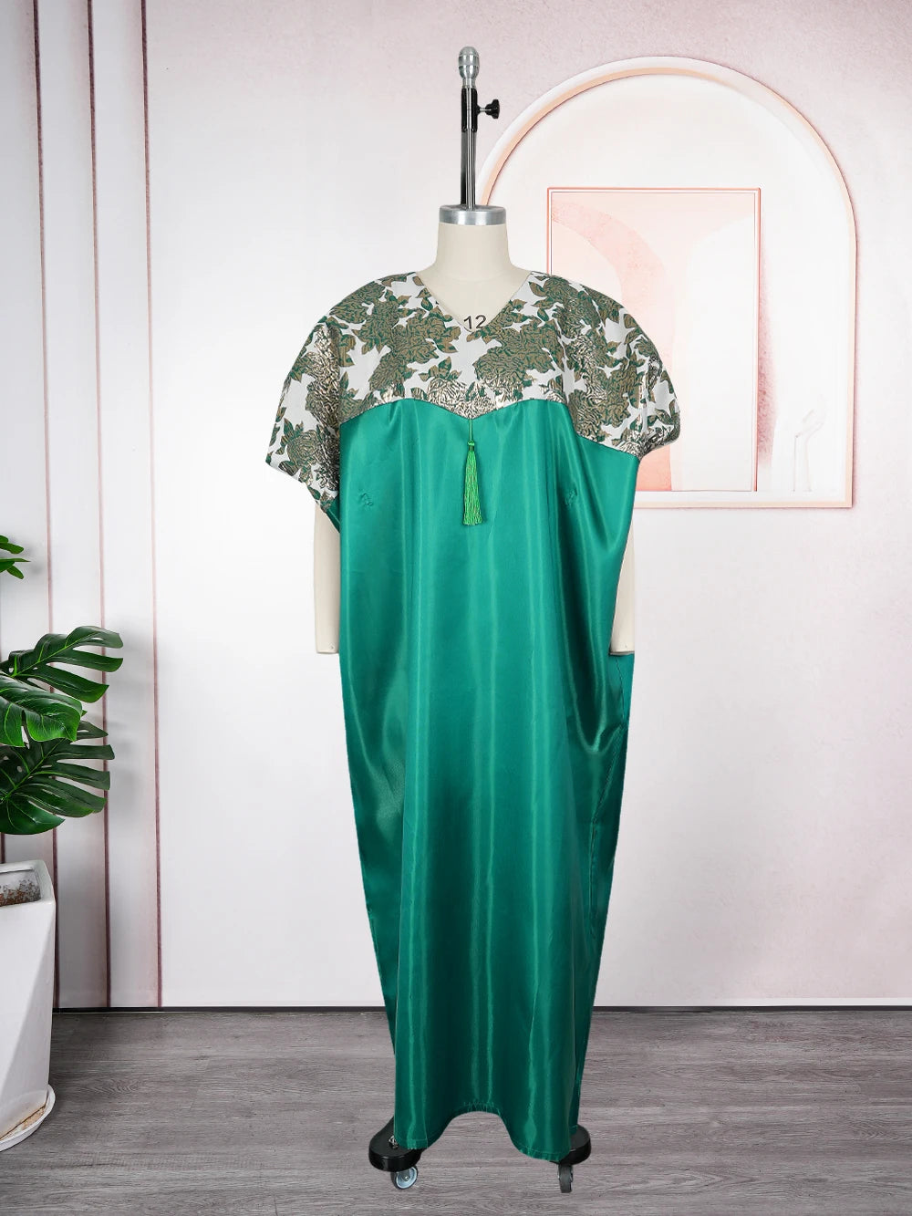 Abaya Dubaï Luxe Boubou Djellaba – vue 4