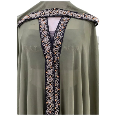 Abaya Farasha à Capuche Manches Papillon pour femme – coupe longue et finitions élégantes – Maison Layina