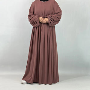 Abaya Kaftan Luxe Femme Musulmane – présentation du modèle, vue 7