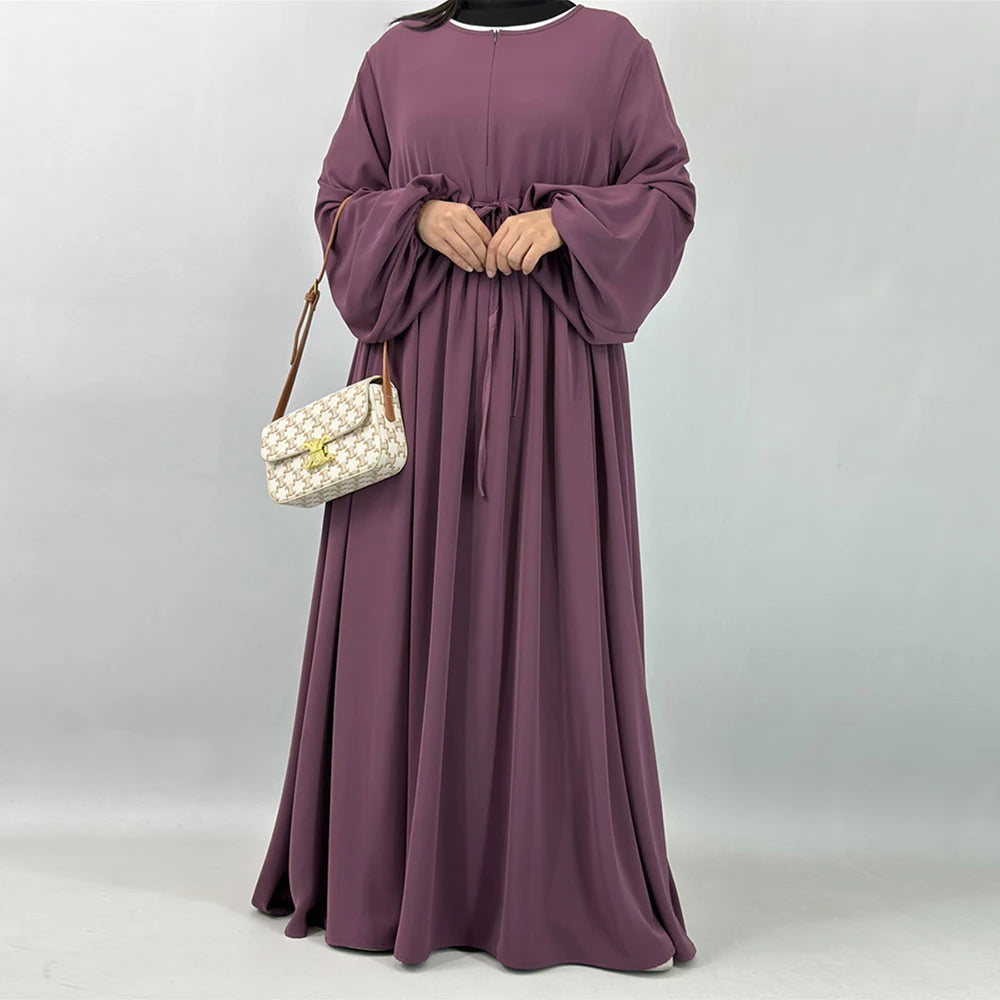 Abaya Kaftan Luxe Femme Musulmane – présentation du modèle, vue 11