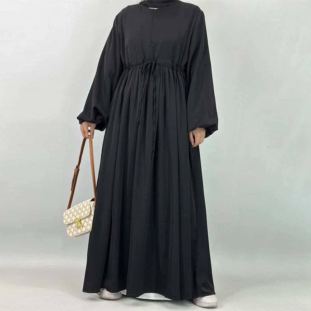 Abaya Kaftan Luxe Femme Musulmane – présentation du modèle, vue 13