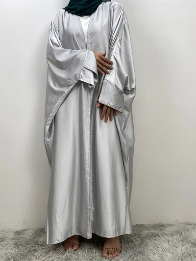Abaya Kimono Diamants Pour Femme – détail du tissu et des finitions