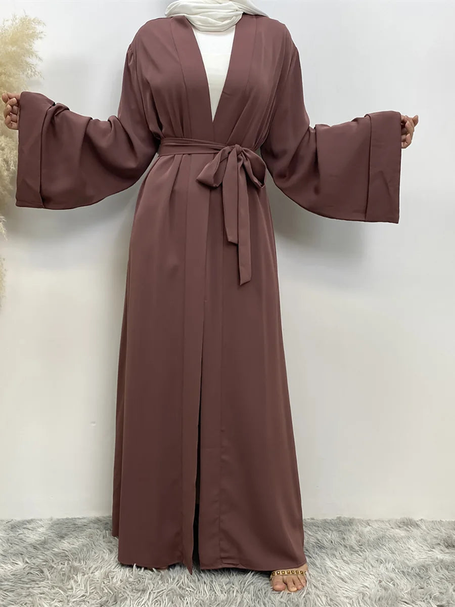 Abaya Kimono Ouverte Pour Femme – présentation du modèle, vue 12