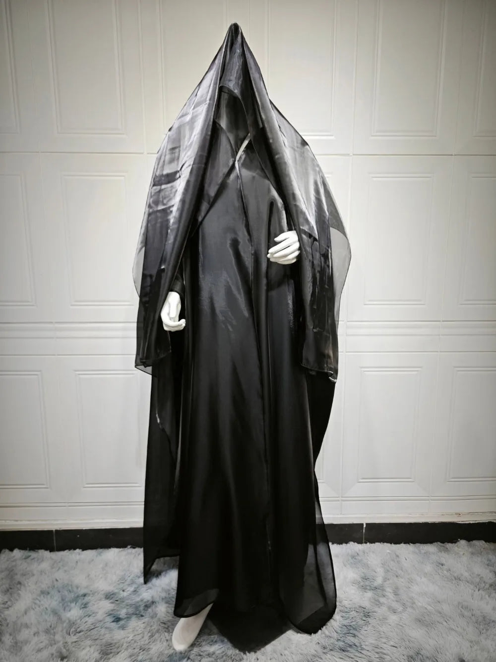 Abaya Kimono Satinée avec Foulard – vue produit 8 – Maison Layina