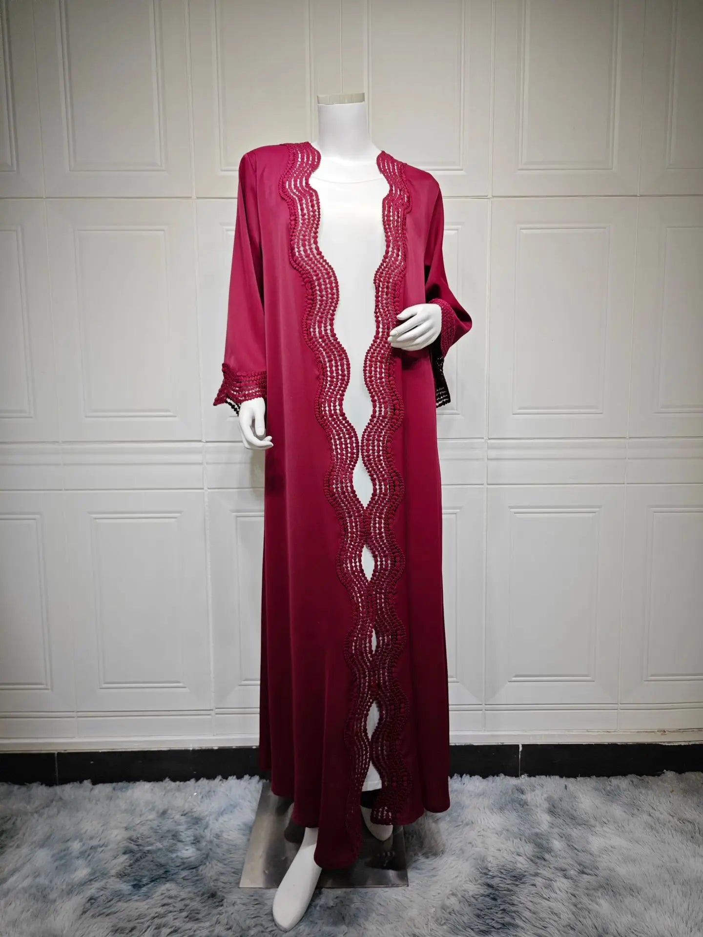 Abaya Longue Ouverte Cardigan – présentation du modèle, vue 9