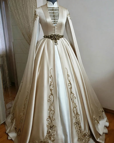 Caftan Mariage Champagne à Cape Brodée – vue principale du vêtement