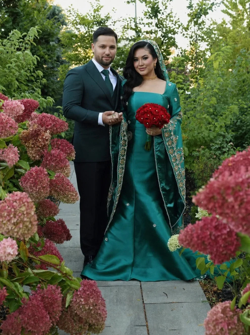 Caftan mariage vert perlé pour femme – détail des finitions