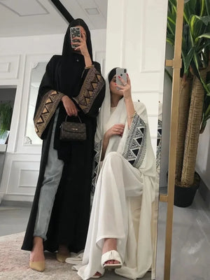 Caftan Marocain Brodé Ouvert – détail de la coupe