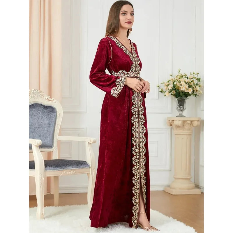 Caftan Marocain Velours Hiver Brodé Pour Femme – vue 7