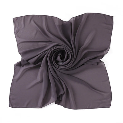 Hijab Carré Mousseline 110 × 110 cm – Tons Essentiels en gris taupe – Maison Layina