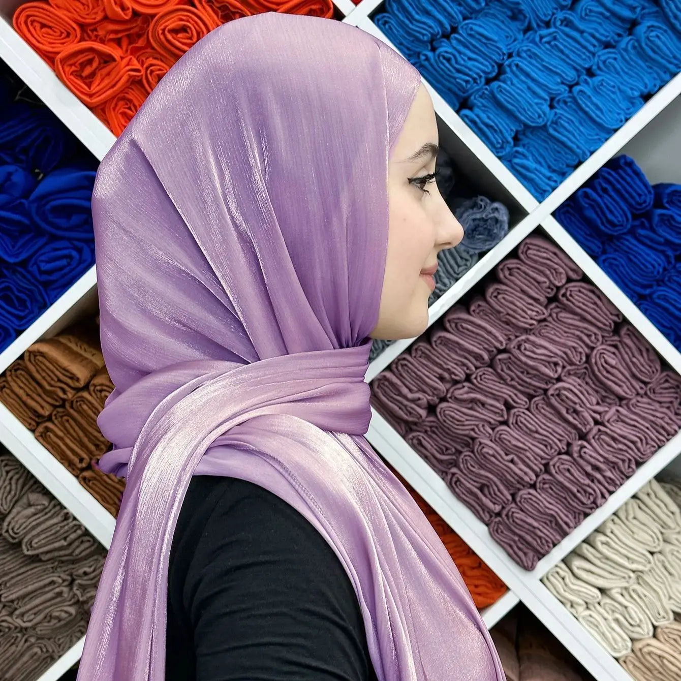 Hijab Plissé Scintillant Malaisien – vue produit 2 – Maison Layina