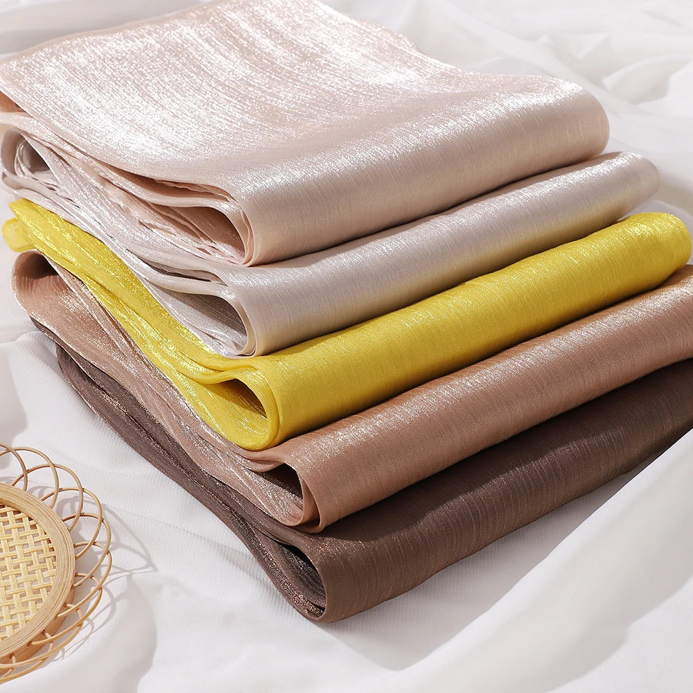 Hijab Plissé Scintillant Malaisien – vue produit 4 – Maison Layina