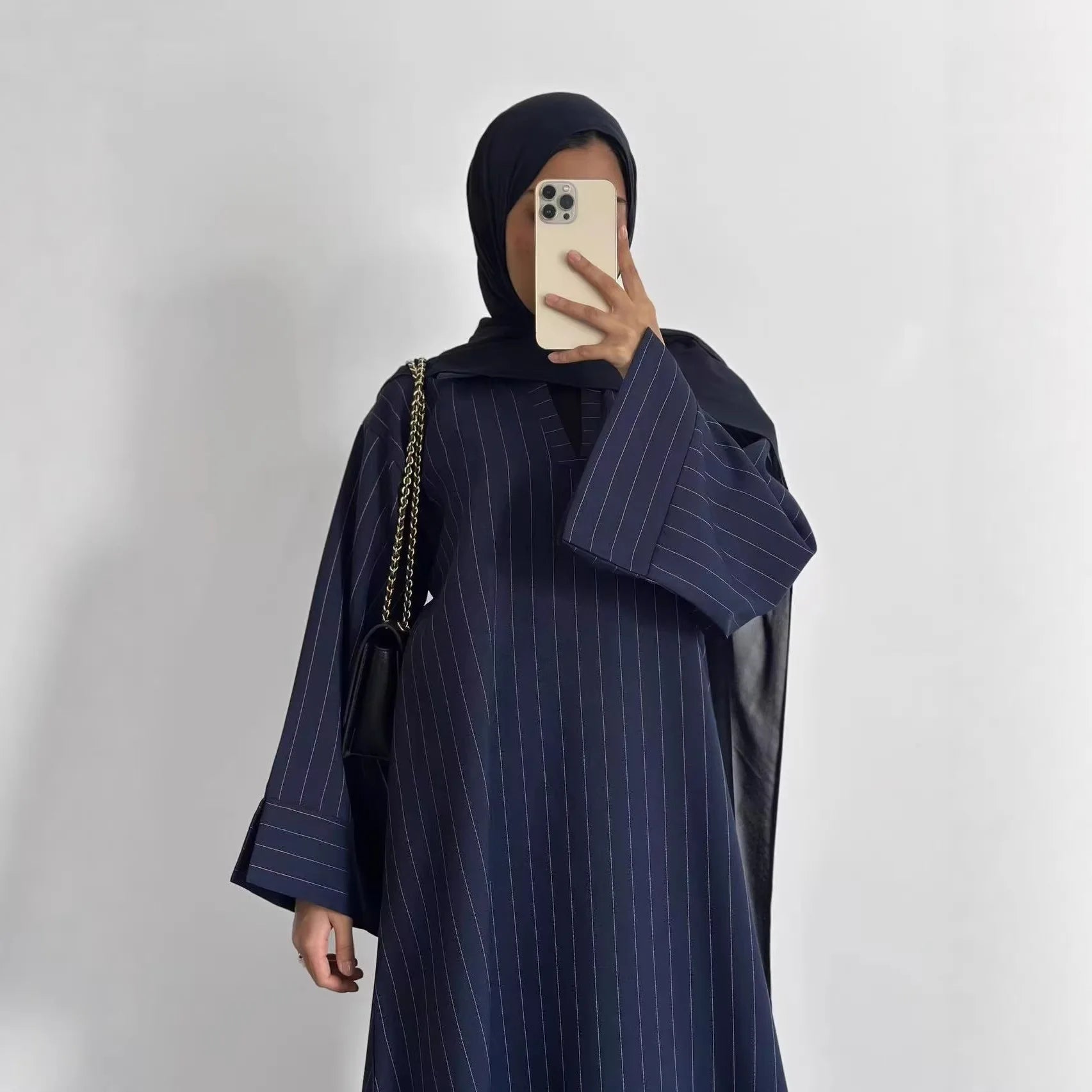 Kaftan Jalabiya Rayée Pour Femme – présentation du modèle, vue 7