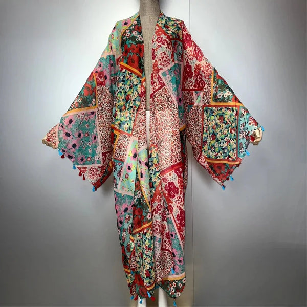 Kimono Bohème Patchwork à Pompons en patchwork multicolore pour femme – Maison Layina