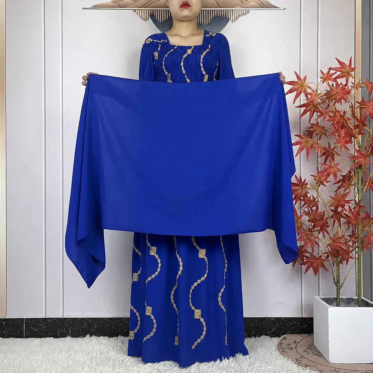 Abaya africaine bleu royal en coton brodée avec étole