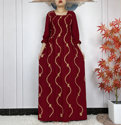 Abaya africaine bordeaux en coton brodée – vue de face