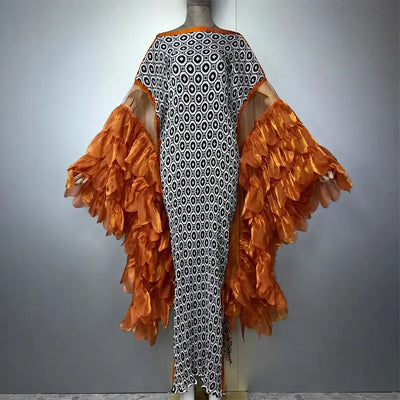 Caftan plissé géométrique noir blanc et cuivre – vue complète