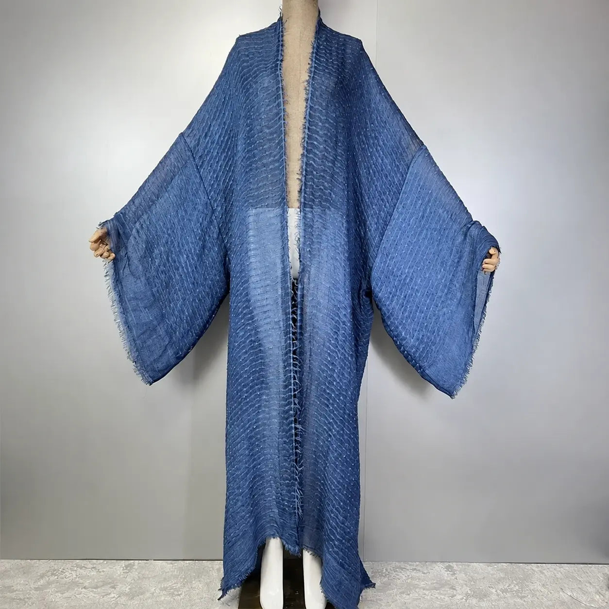 Kimono caftan bleu denim texturé – vue complète