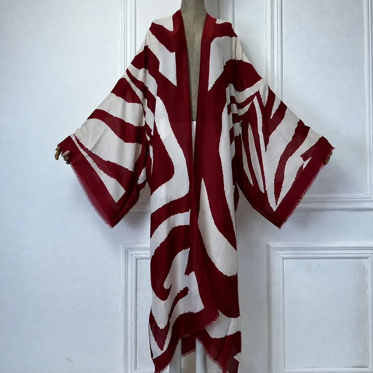 Kimono cardigan zèbre bordeaux et ivoire – vue complète