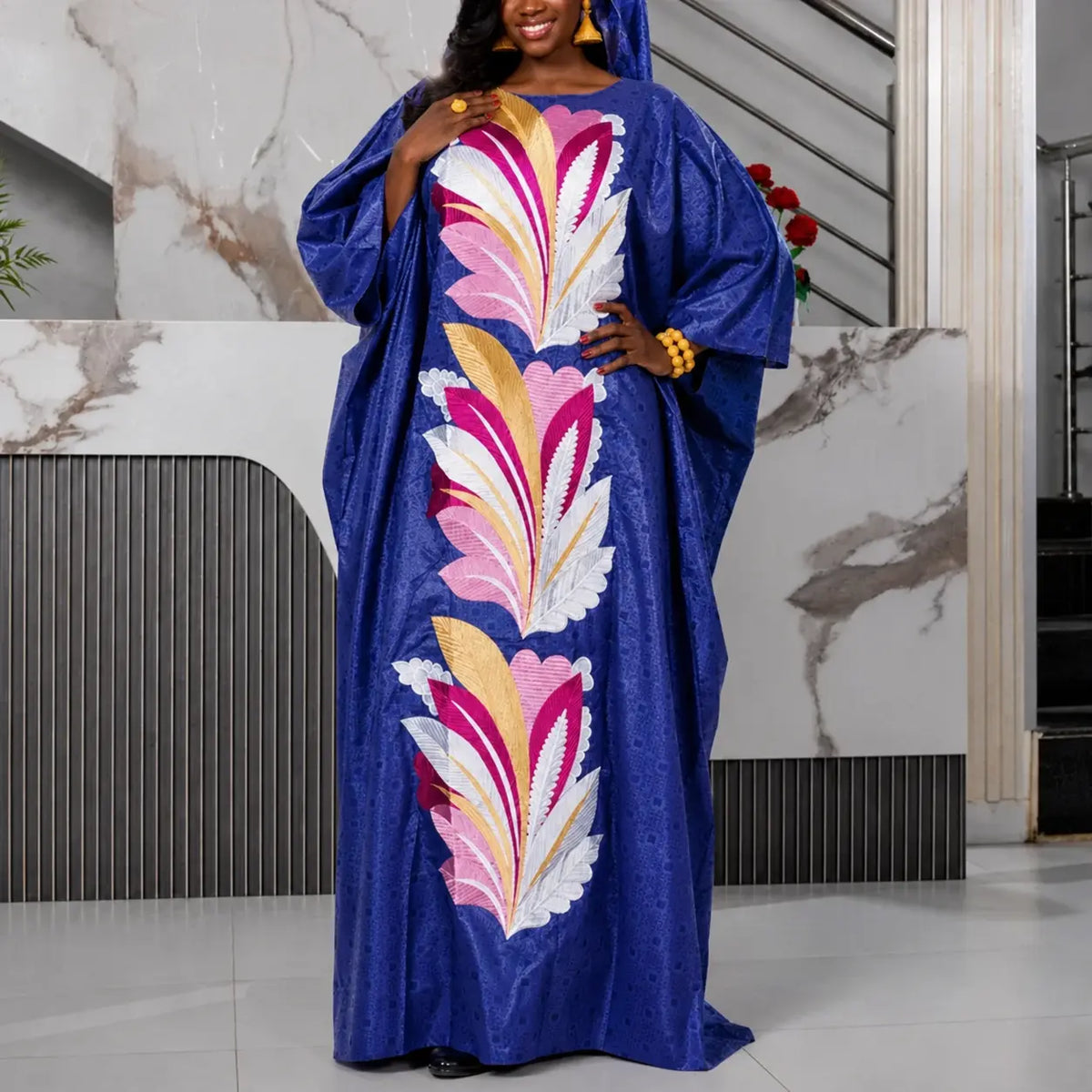 Robe boubou de mariage bleu royal à broderies feuillage