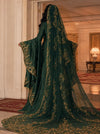 Robe orientale vert émeraude à manches féeriques et voile brodé vue de dos