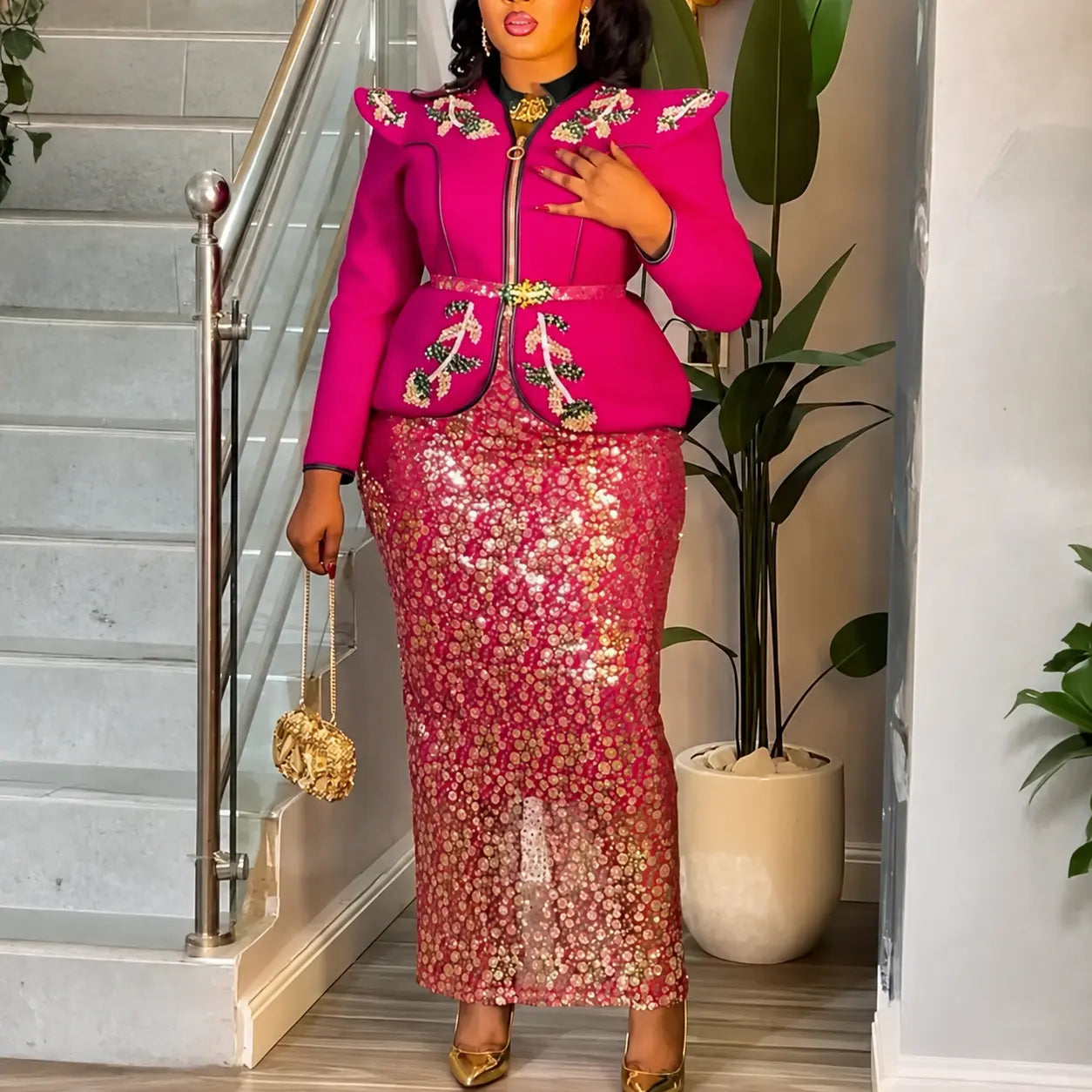Robe turque fuchsia brodée avec jupe longue rose doré à paillettes