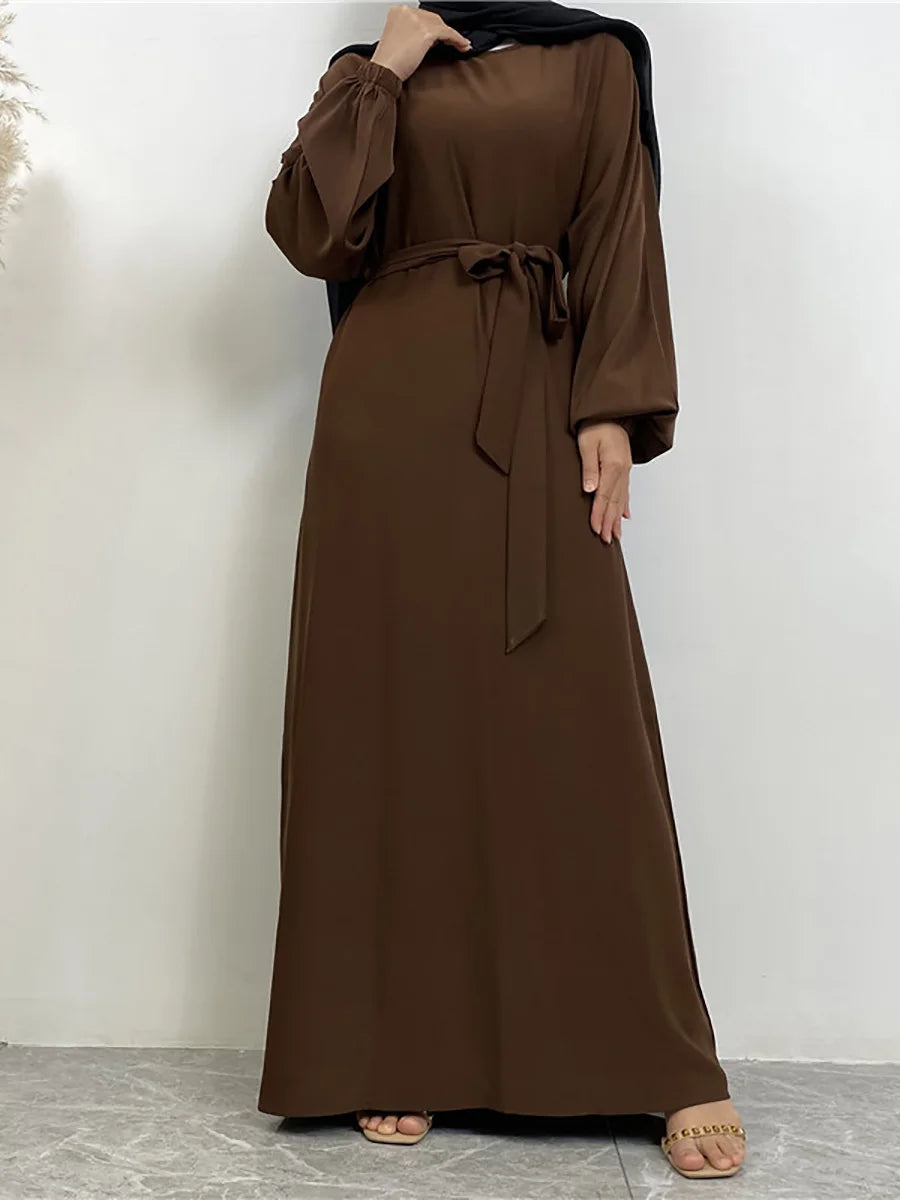 Robe Élégante Caftan Marocain À Poches – présentation du modèle, vue 4